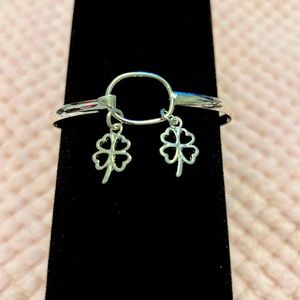 Silver shamrock bracelet